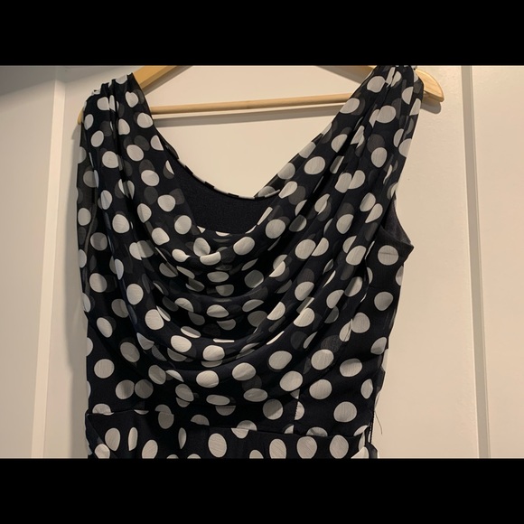 💜💲 SALE 💲💜 Beautiful polka dot dress. Size 8 - Picture 4 of 10